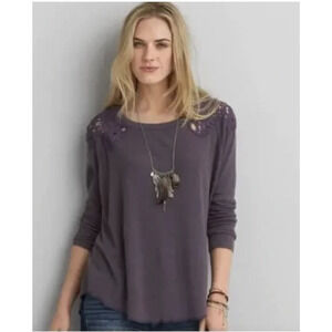 American Eagle Top Womens XS Lace Shoulder Floral Long Sleeve Pullover Thermal